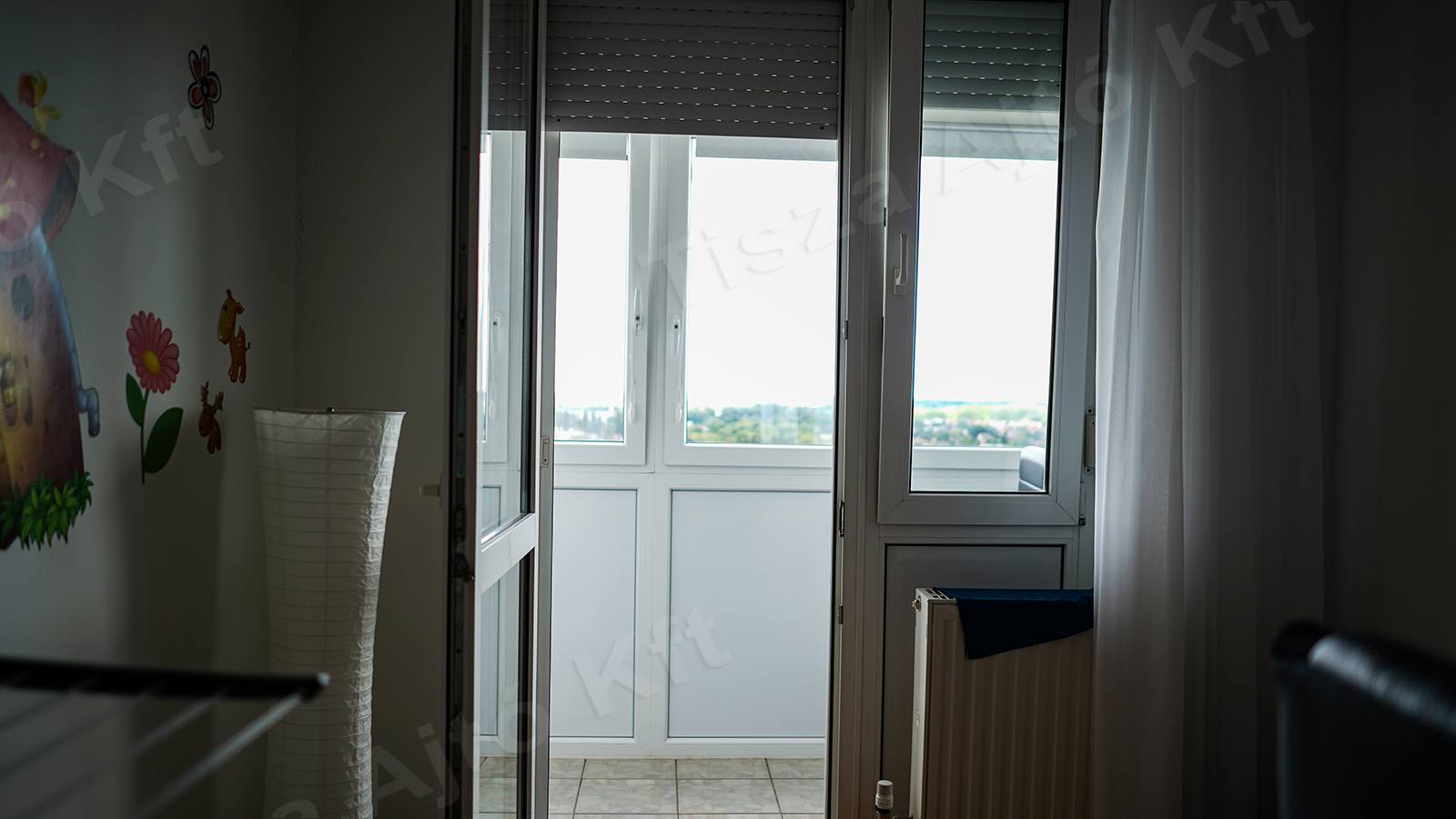 SA704458_1600