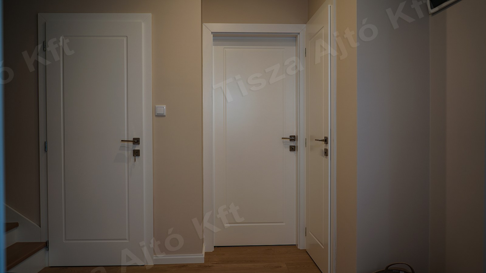 SA704469_1600