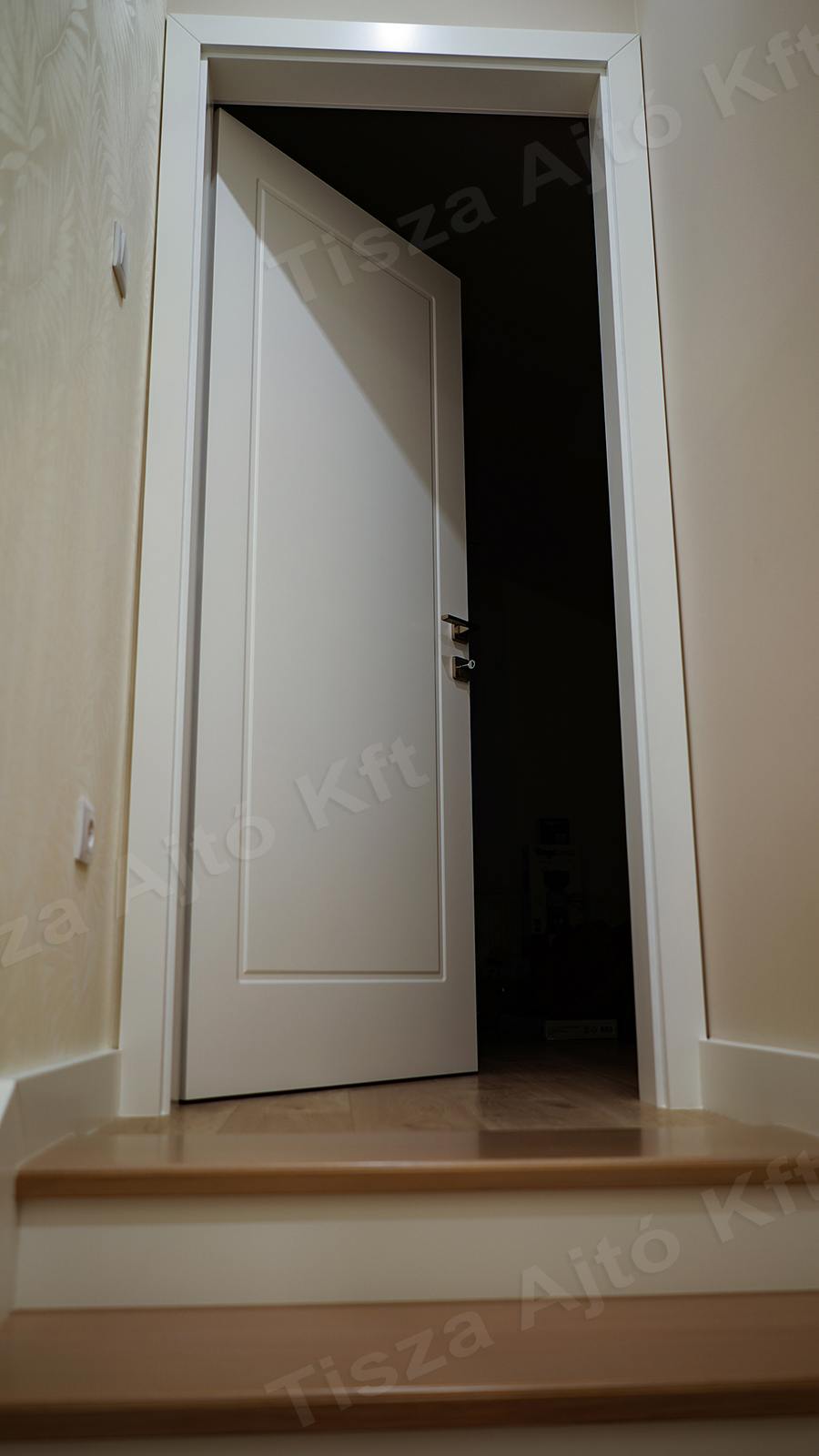 SA704539_1600