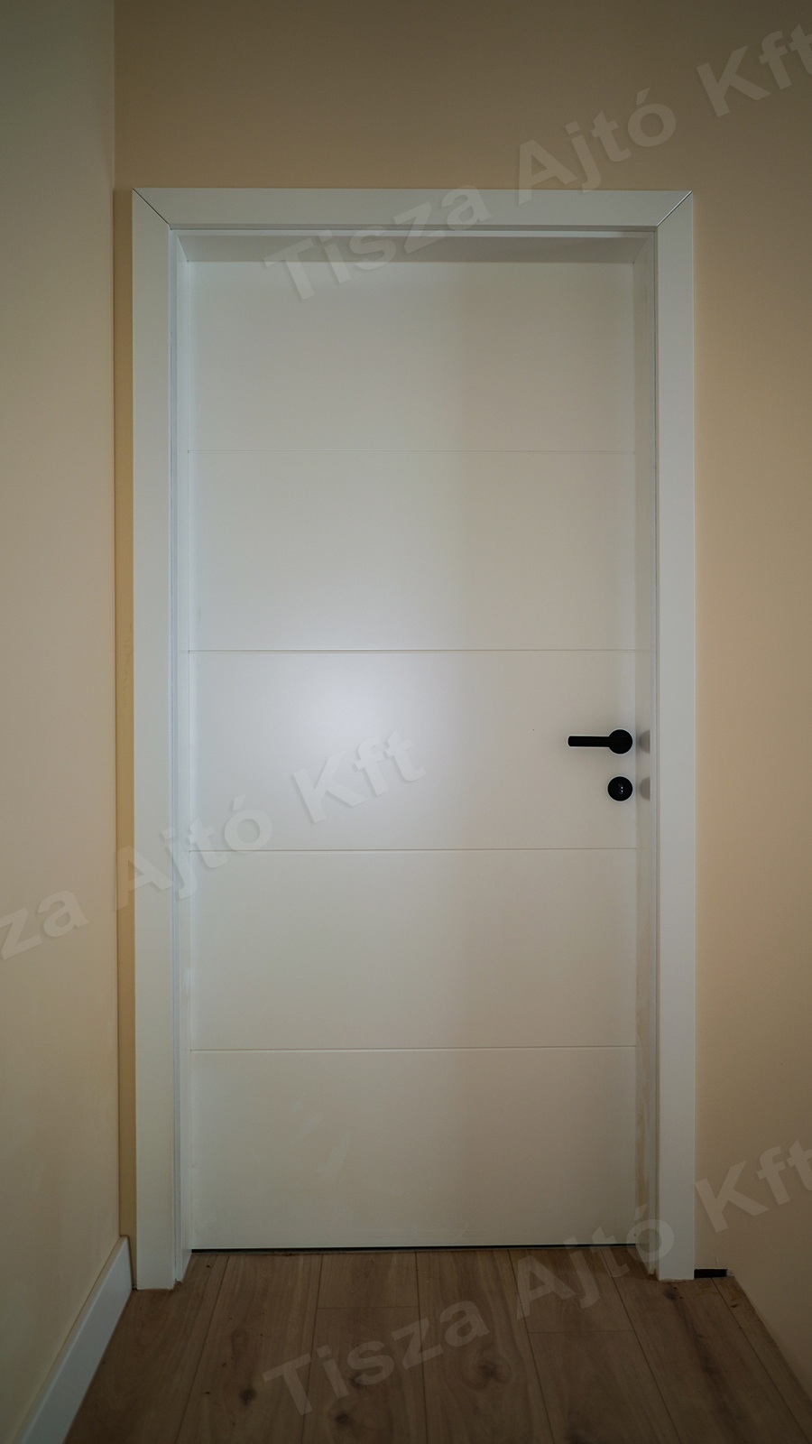 SA704618_1600