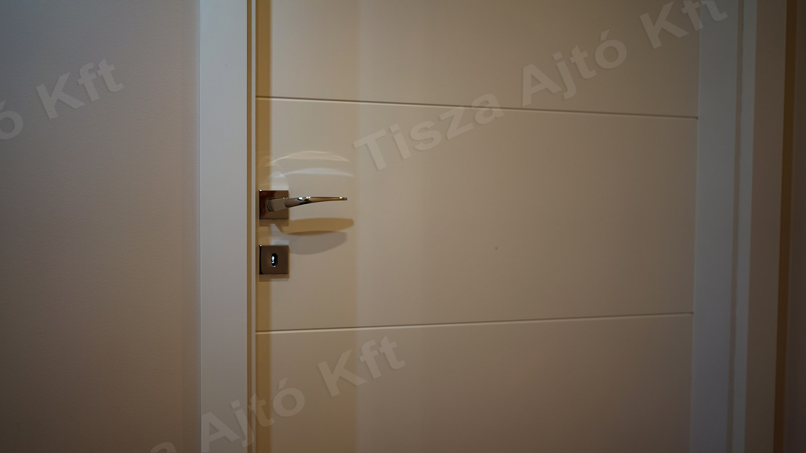 SA704639_1600
