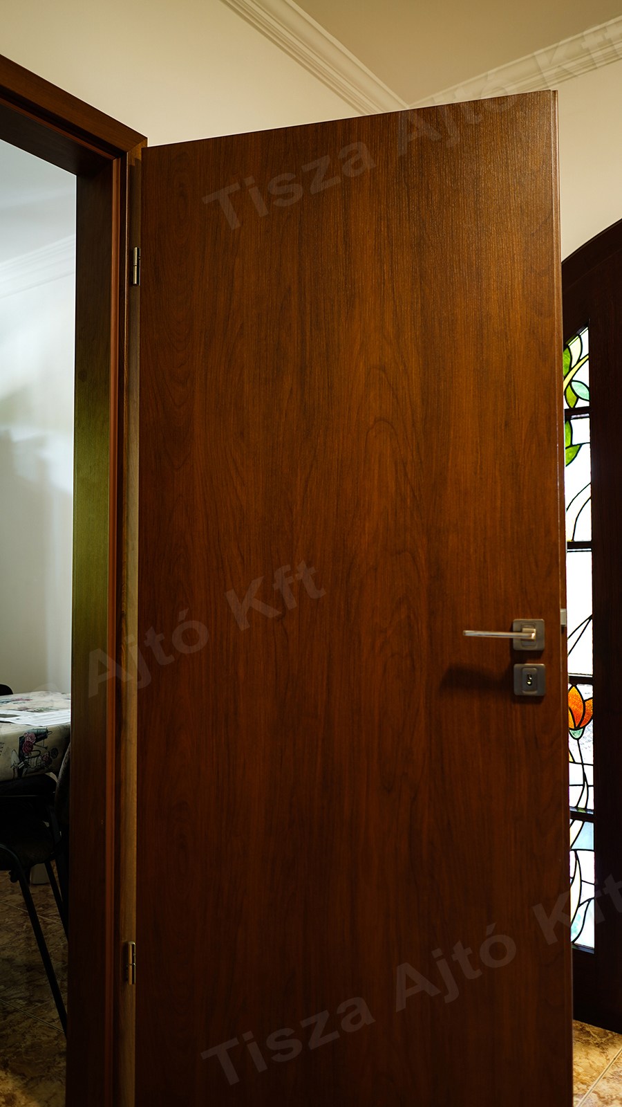 SA704678_1600