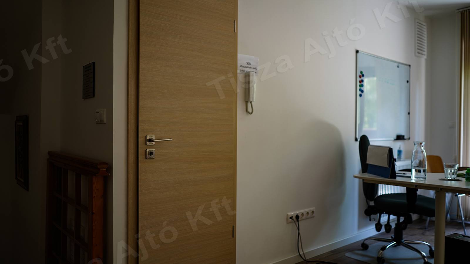 SA704682_1600