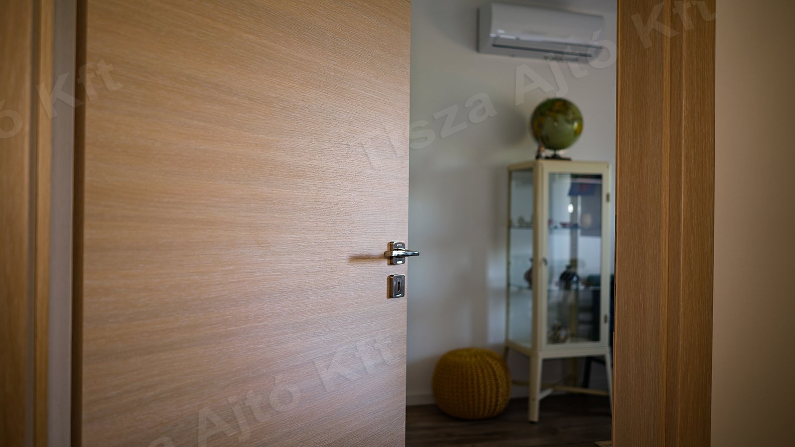 SA704711_1600
