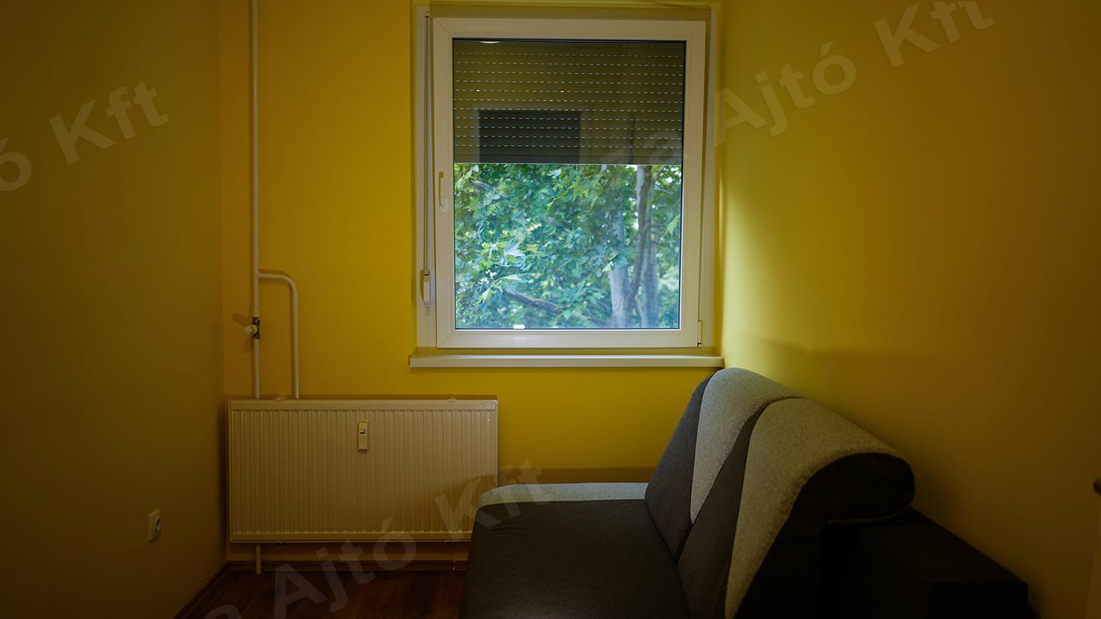 SA704793_1600