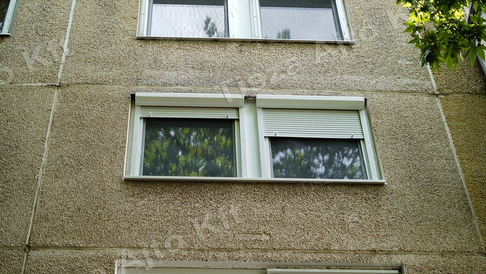 SA704886_1600