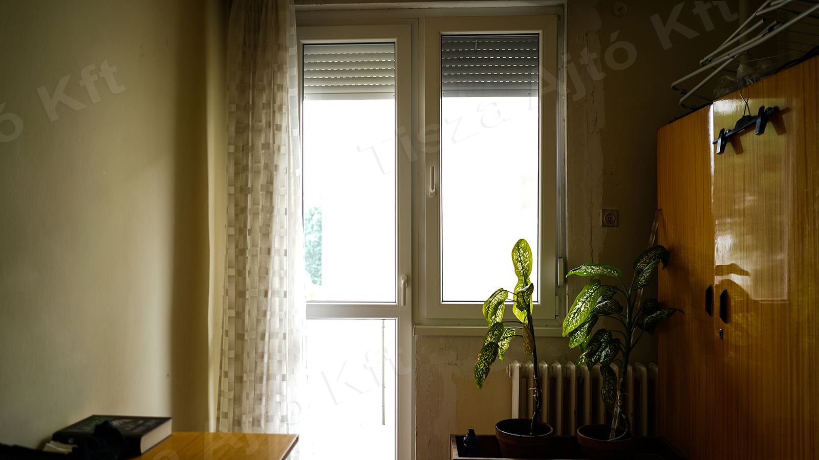 SA705026_1600